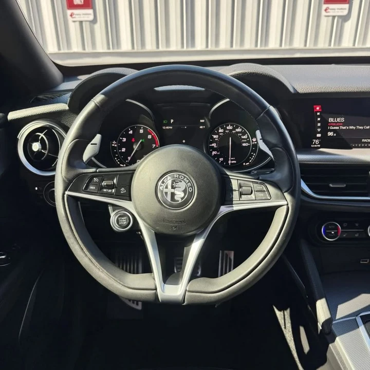 2019 Alfa Romeo Stelvio - Image 10 of 15