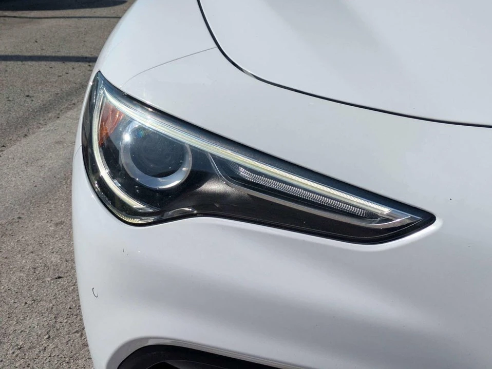 2019 Alfa Romeo Stelvio - Image 9 of 20