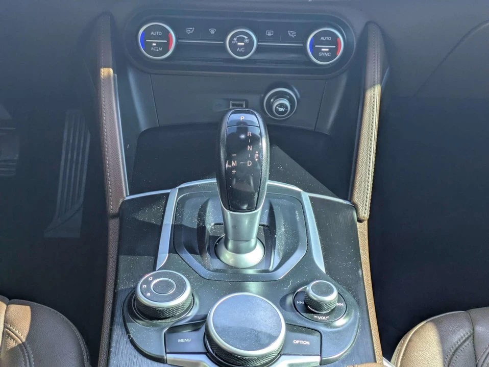 2019 Alfa Romeo Stelvio - Image 18 of 20