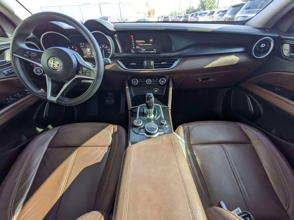 2019 Alfa Romeo Stelvio - Image 14 of 20