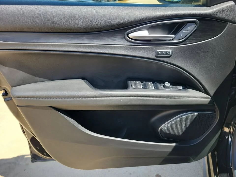 2019 Alfa Romeo Stelvio - Image 17 of 17