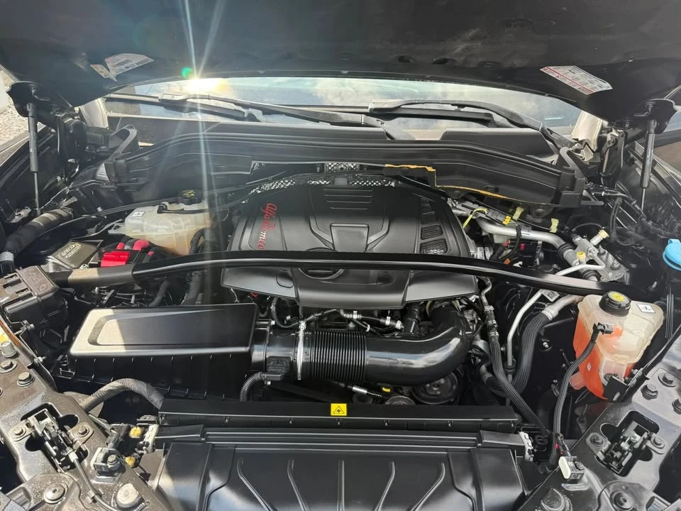 2019 Alfa Romeo Stelvio - Image 16 of 20