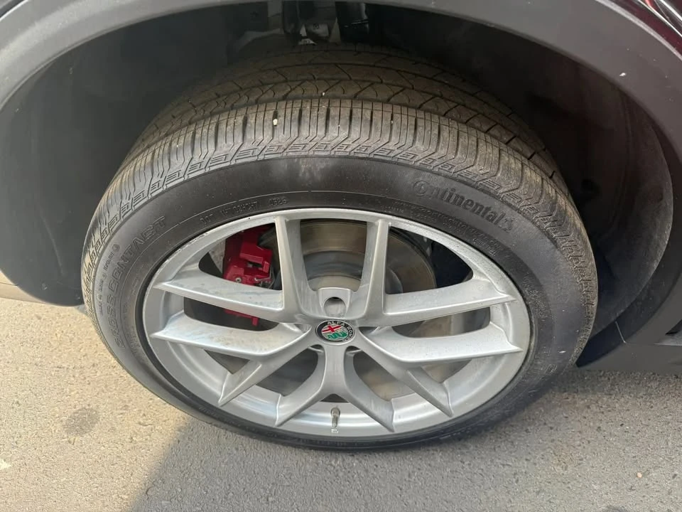 2019 Alfa Romeo Stelvio - Image 14 of 20