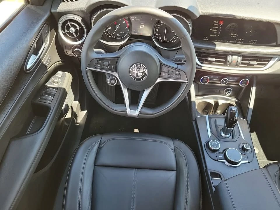 2019 Alfa Romeo Stelvio - Image 14 of 17