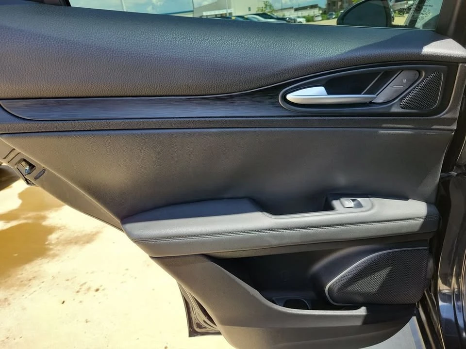 2019 Alfa Romeo Stelvio - Image 12 of 17