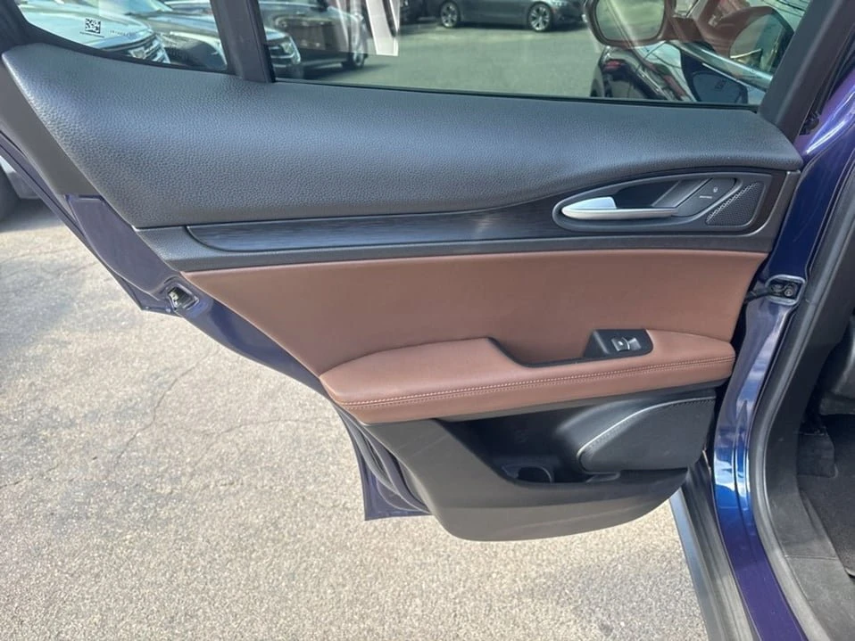 2019 Alfa Romeo Stelvio - Image 13 of 20