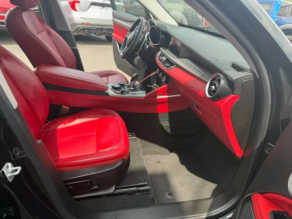 2019 Alfa Romeo Stelvio - Image 15 of 20