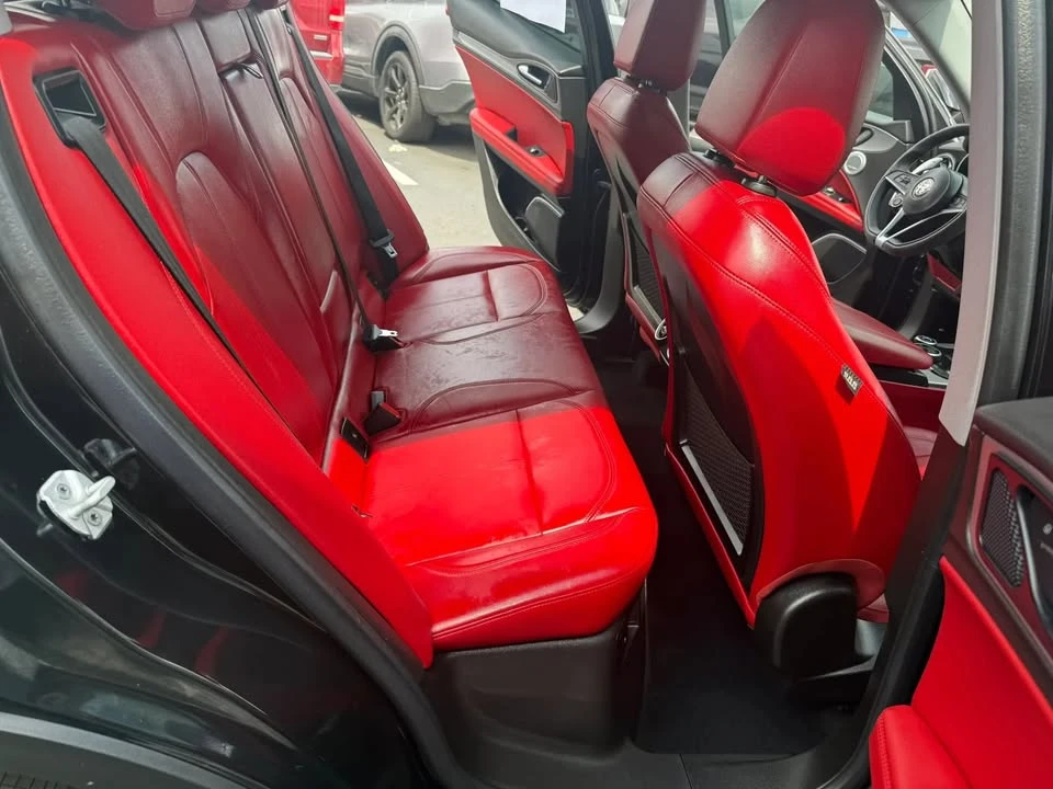 2019 Alfa Romeo Stelvio - Image 13 of 20
