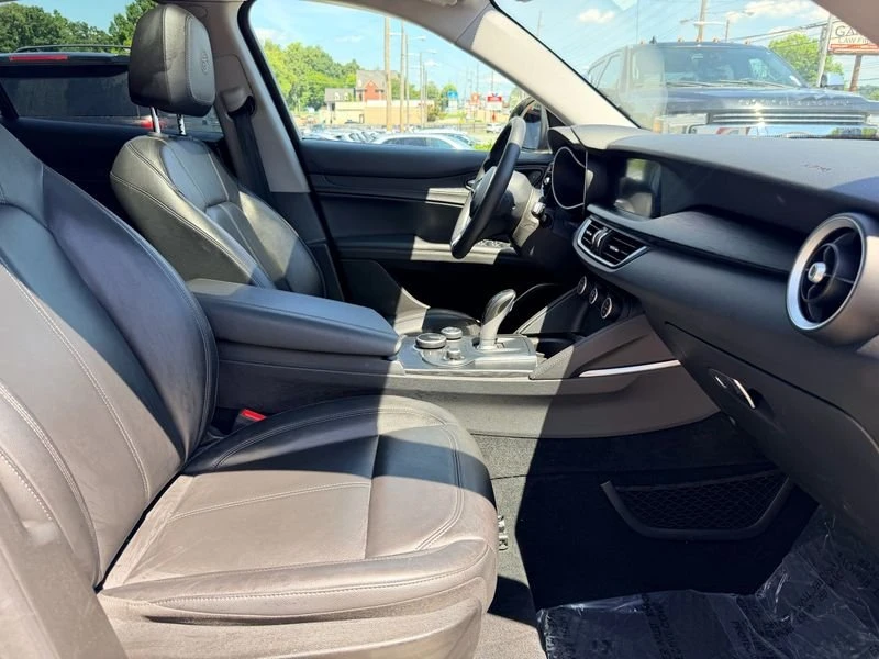 2019 Alfa Romeo Stelvio - Image 16 of 20
