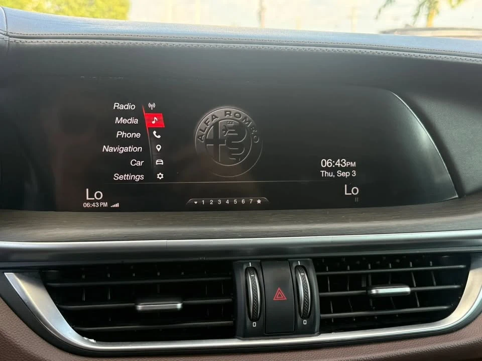 2019 Alfa Romeo Stelvio - Image 16 of 20