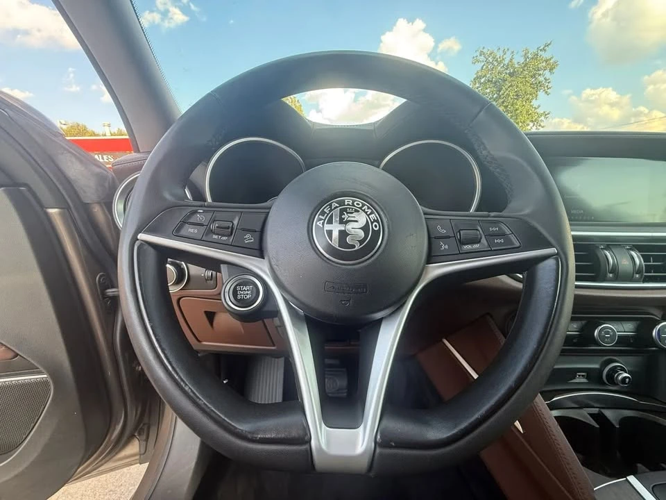 2019 Alfa Romeo Stelvio - Image 14 of 20