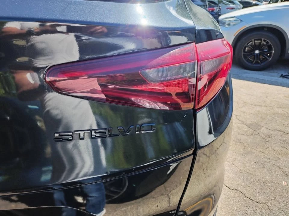 2019 Alfa Romeo Stelvio - Image 17 of 20