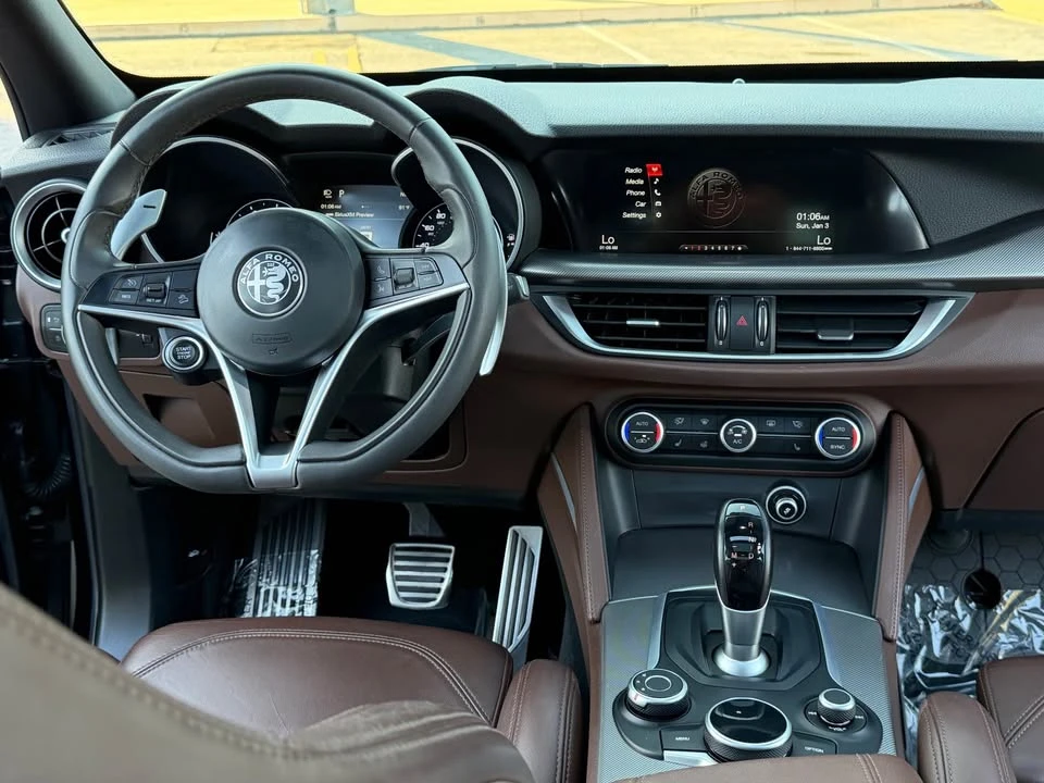 2019 Alfa Romeo Stelvio - Image 13 of 20
