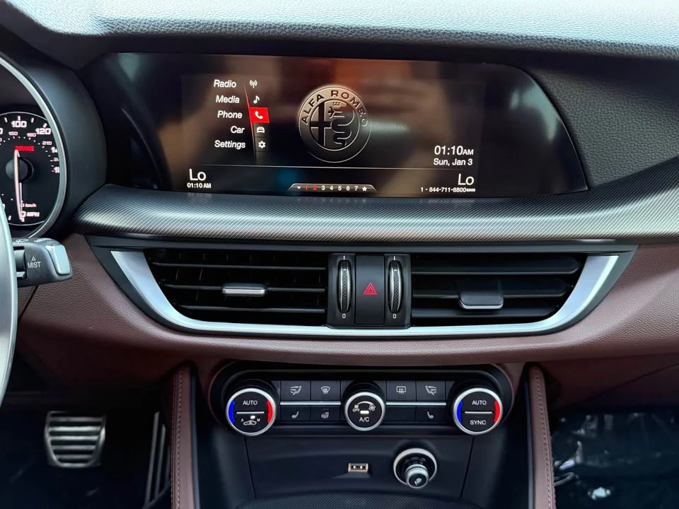 2019 Alfa Romeo Stelvio - Image 17 of 20