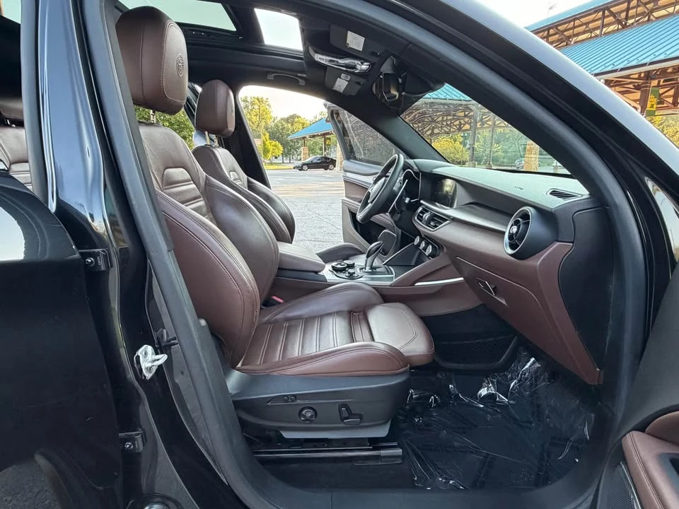 2019 Alfa Romeo Stelvio - Image 12 of 20