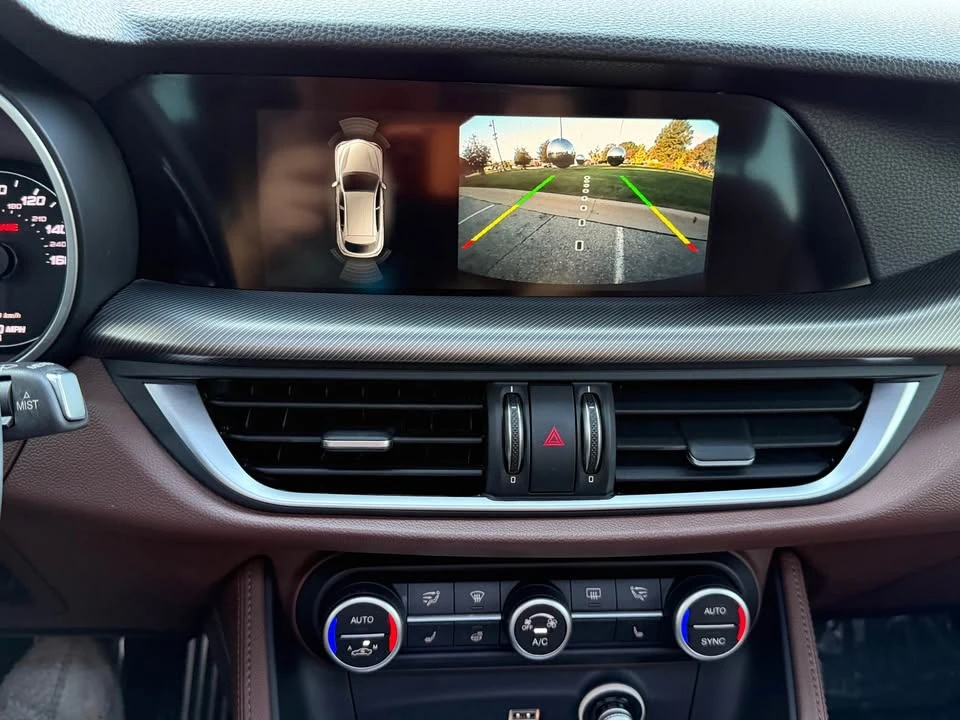2019 Alfa Romeo Stelvio - Image 16 of 20