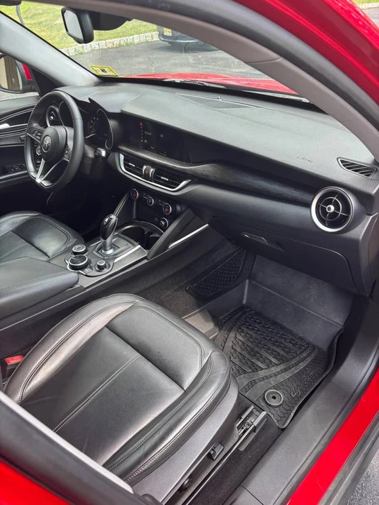 2019 Alfa Romeo Stelvio - Image 2 of 7
