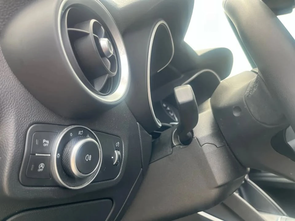 2019 Alfa Romeo Stelvio - Image 12 of 20