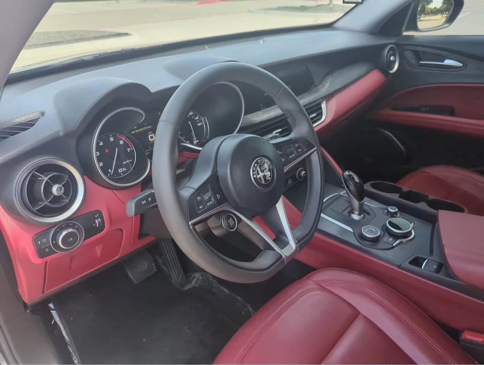2019 Alfa Romeo Stelvio - Image 16 of 20