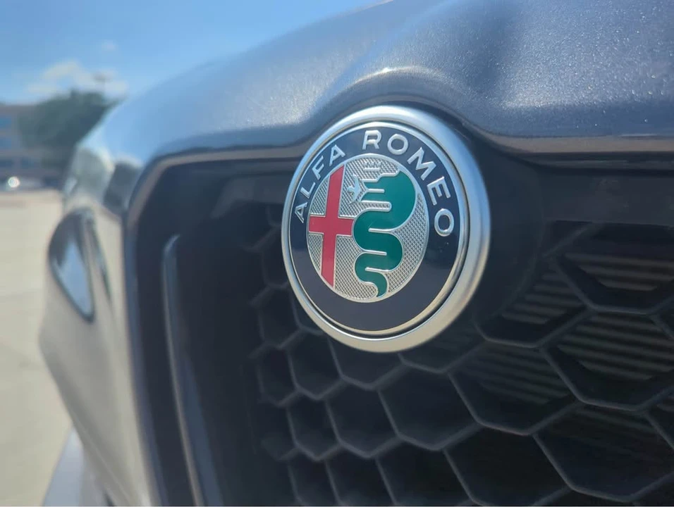 2019 Alfa Romeo Stelvio - Image 10 of 20
