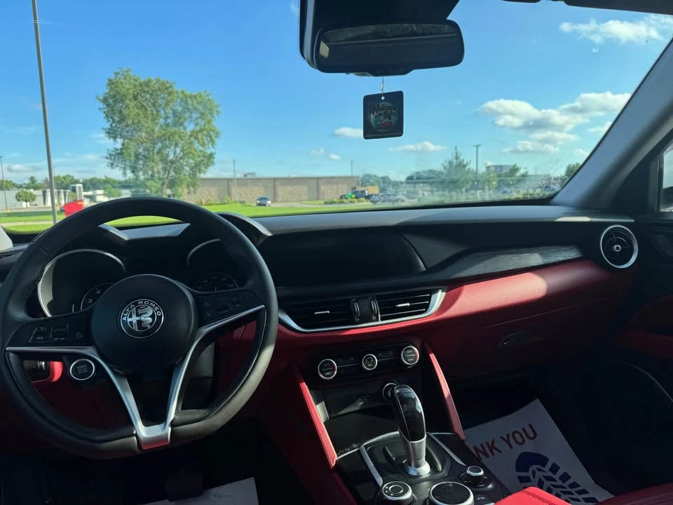 2019 Alfa Romeo Stelvio - Image 12 of 18