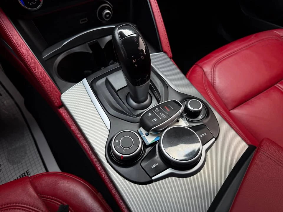 2019 Alfa Romeo Stelvio - Image 16 of 20
