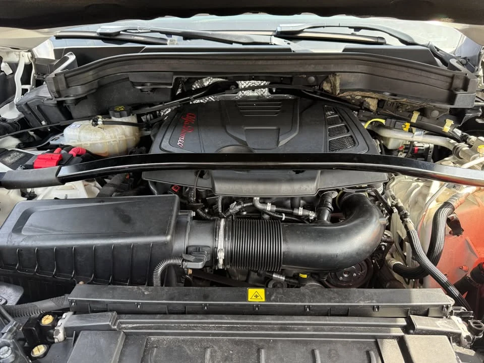 2019 Alfa Romeo Stelvio - Image 18 of 20