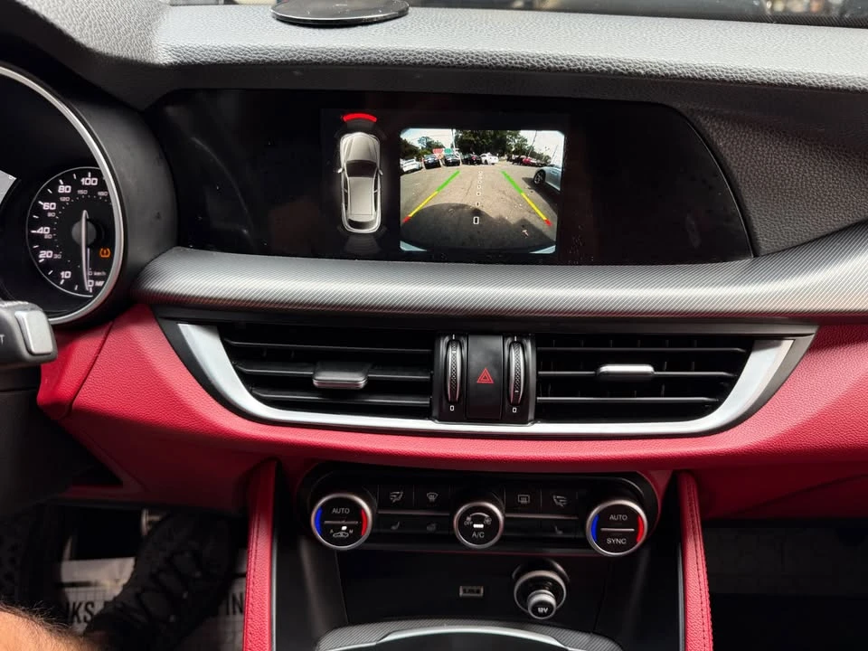2019 Alfa Romeo Stelvio - Image 15 of 20