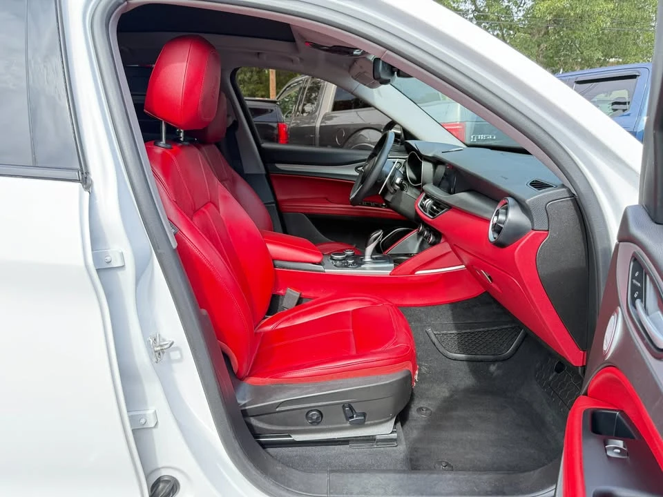 2019 Alfa Romeo Stelvio - Image 12 of 20