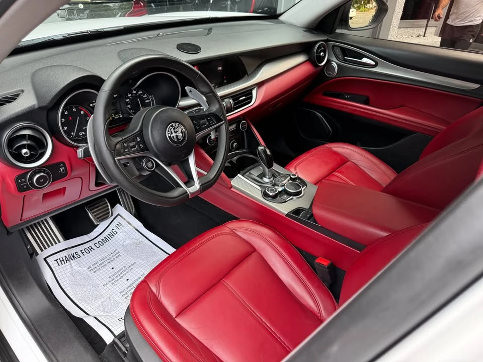 2019 Alfa Romeo Stelvio - Image 13 of 20