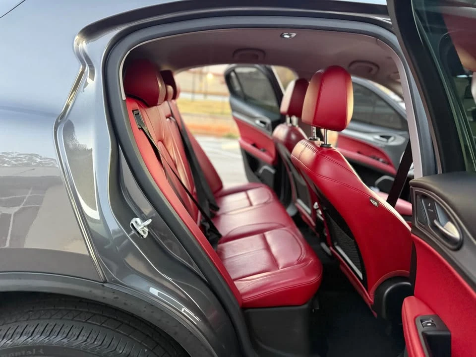2019 Alfa Romeo Stelvio - Image 17 of 20