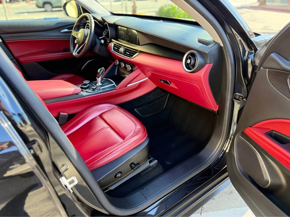 2019 Alfa Romeo Stelvio - Image 13 of 15