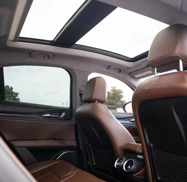 2019 Alfa Romeo Stelvio - Image 16 of 19
