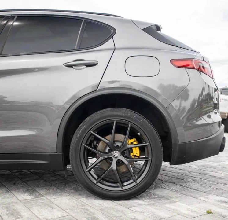 2019 Alfa Romeo Stelvio - Image 10 of 19