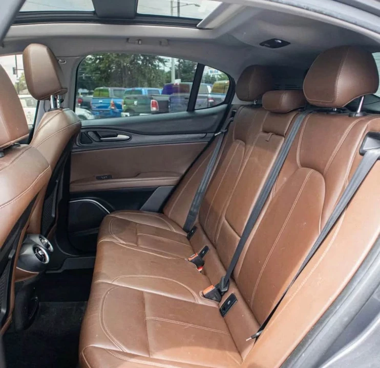 2019 Alfa Romeo Stelvio - Image 17 of 19