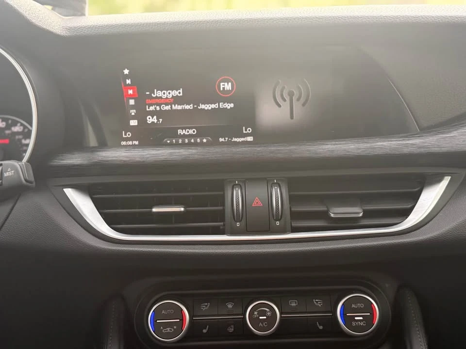 2019 Alfa Romeo Stelvio - Image 18 of 20