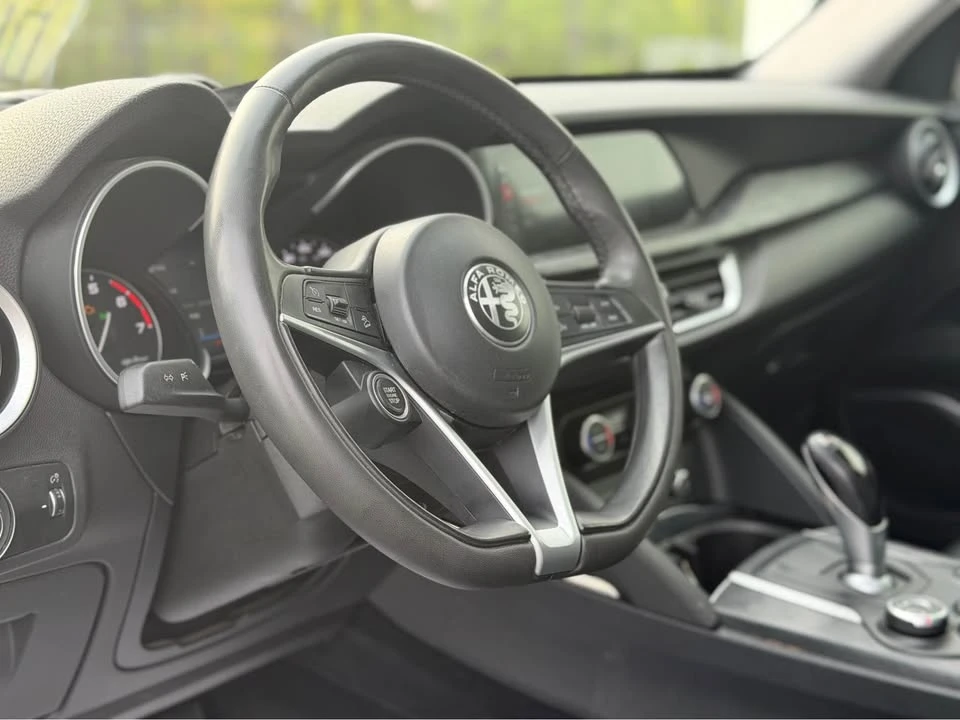 2019 Alfa Romeo Stelvio - Image 14 of 20