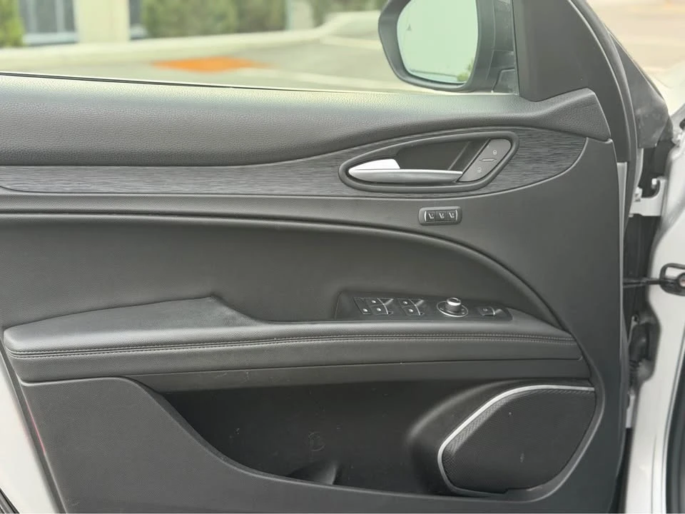 2019 Alfa Romeo Stelvio - Image 13 of 20