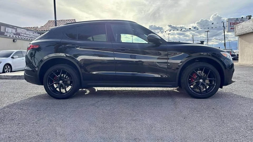2019 Alfa Romeo Stelvio - Image 8 of 12