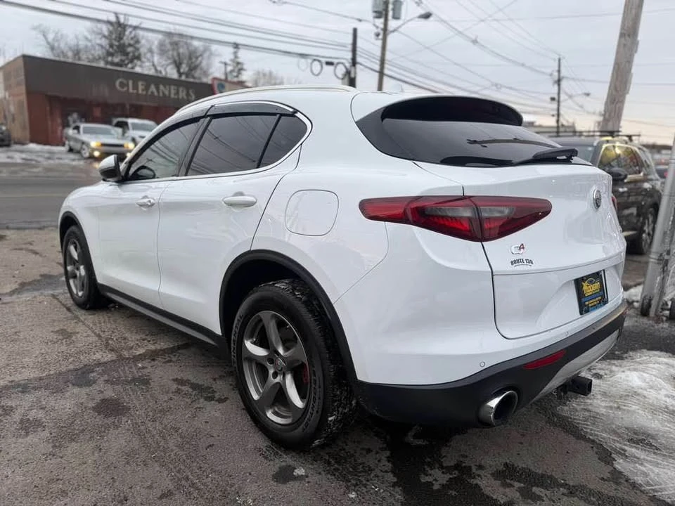 2019 Alfa Romeo Stelvio - Image 10 of 10