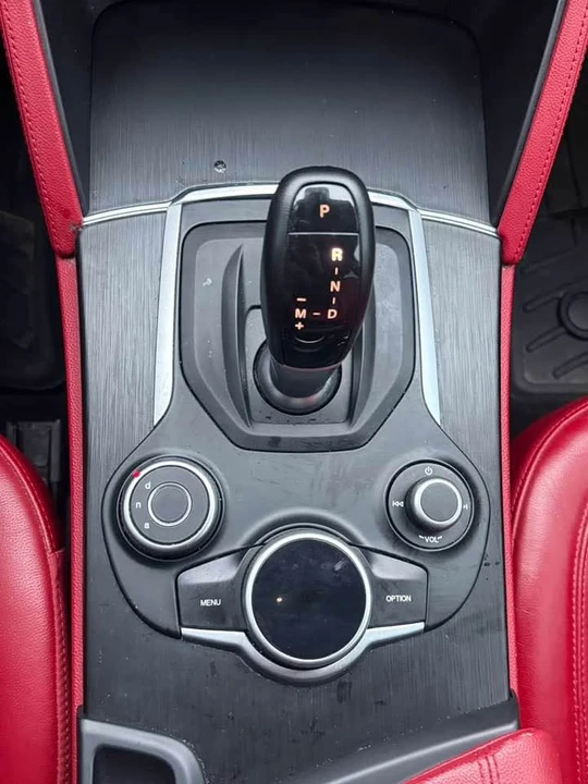 2019 Alfa Romeo Stelvio - Image 9 of 10