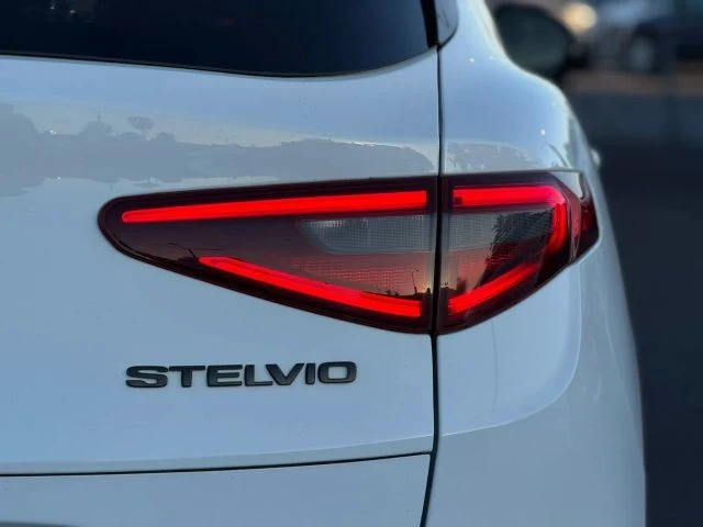 2019 Alfa Romeo Stelvio - Image 8 of 23