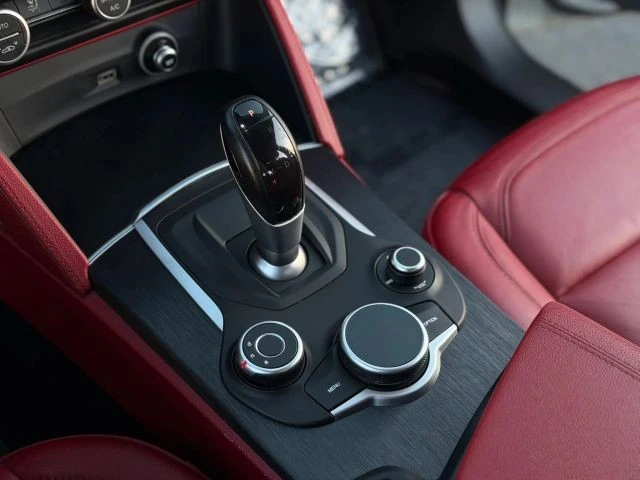 2019 Alfa Romeo Stelvio - Image 19 of 23