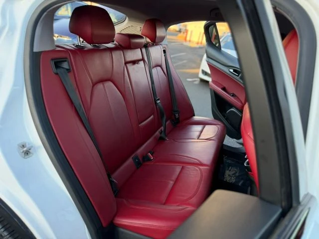 2019 Alfa Romeo Stelvio - Image 11 of 23