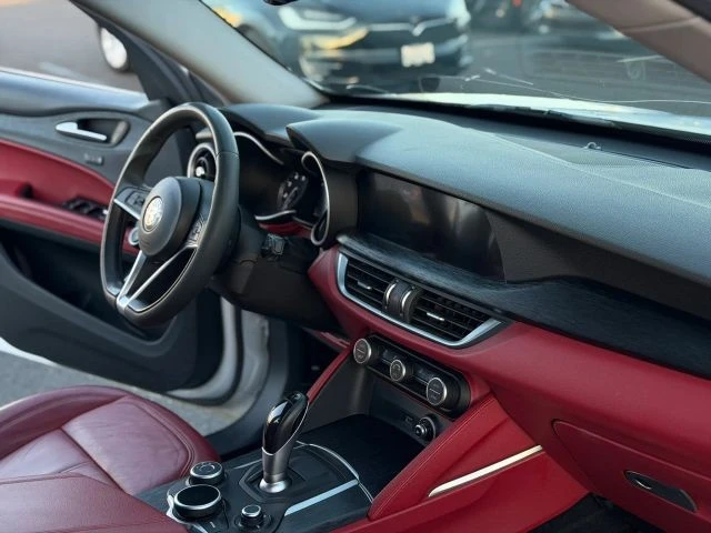 2019 Alfa Romeo Stelvio - Image 14 of 23