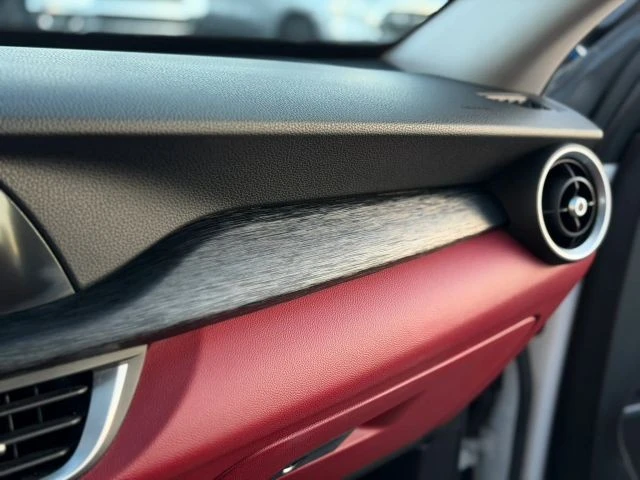 2019 Alfa Romeo Stelvio - Image 22 of 23