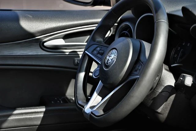 2019 Alfa Romeo Stelvio - Image 10 of 20