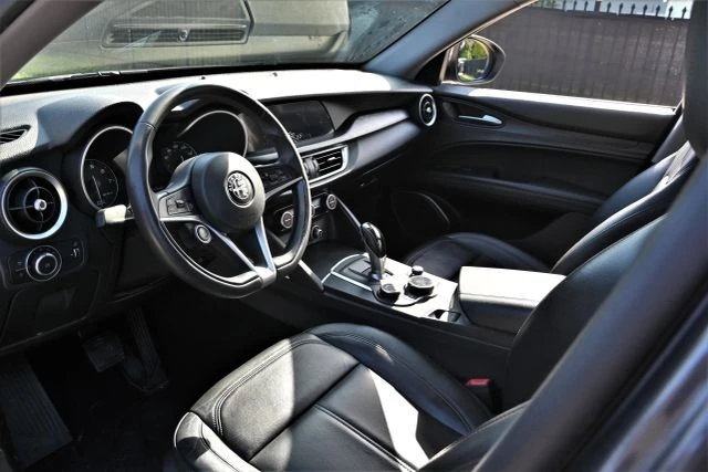 2019 Alfa Romeo Stelvio - Image 12 of 20