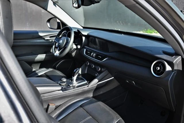 2019 Alfa Romeo Stelvio - Image 14 of 20