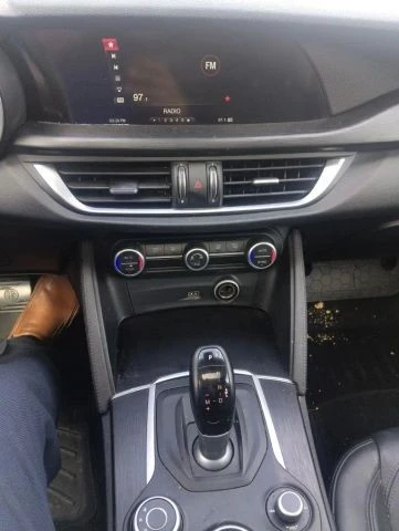 2019 Alfa Romeo Stelvio - Image 9 of 21
